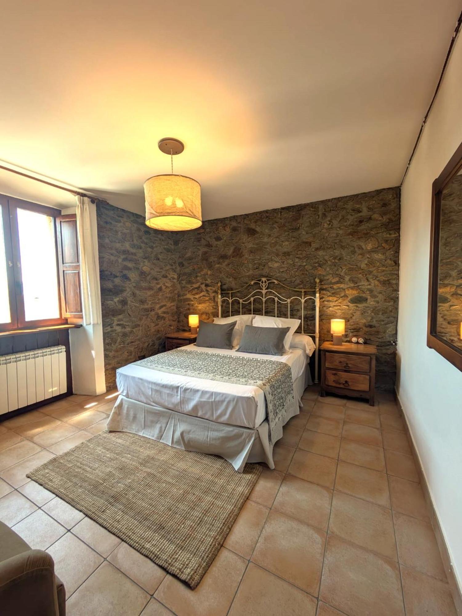 Fonda Dels Pics Hotel Escardacs Exterior photo